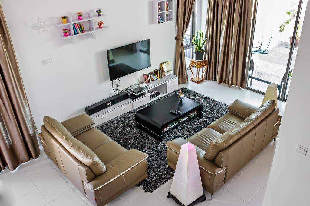 R Residence Jelutong Extérieur photo