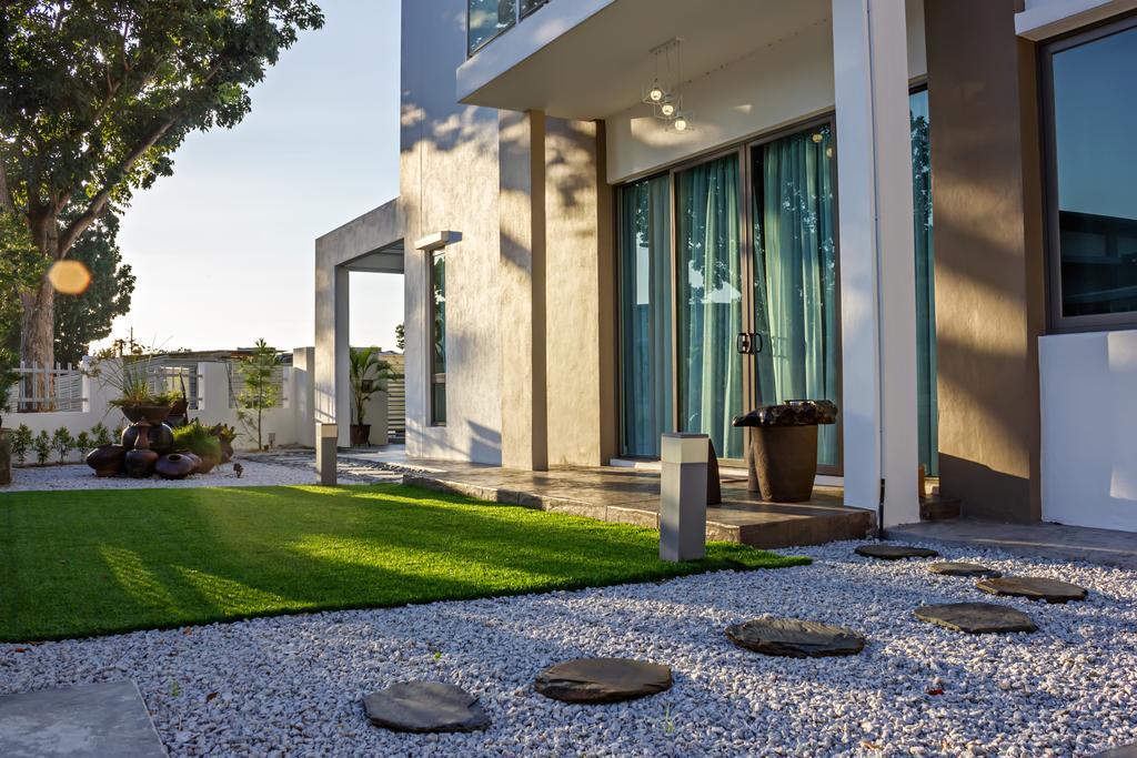 R Residence Jelutong Extérieur photo